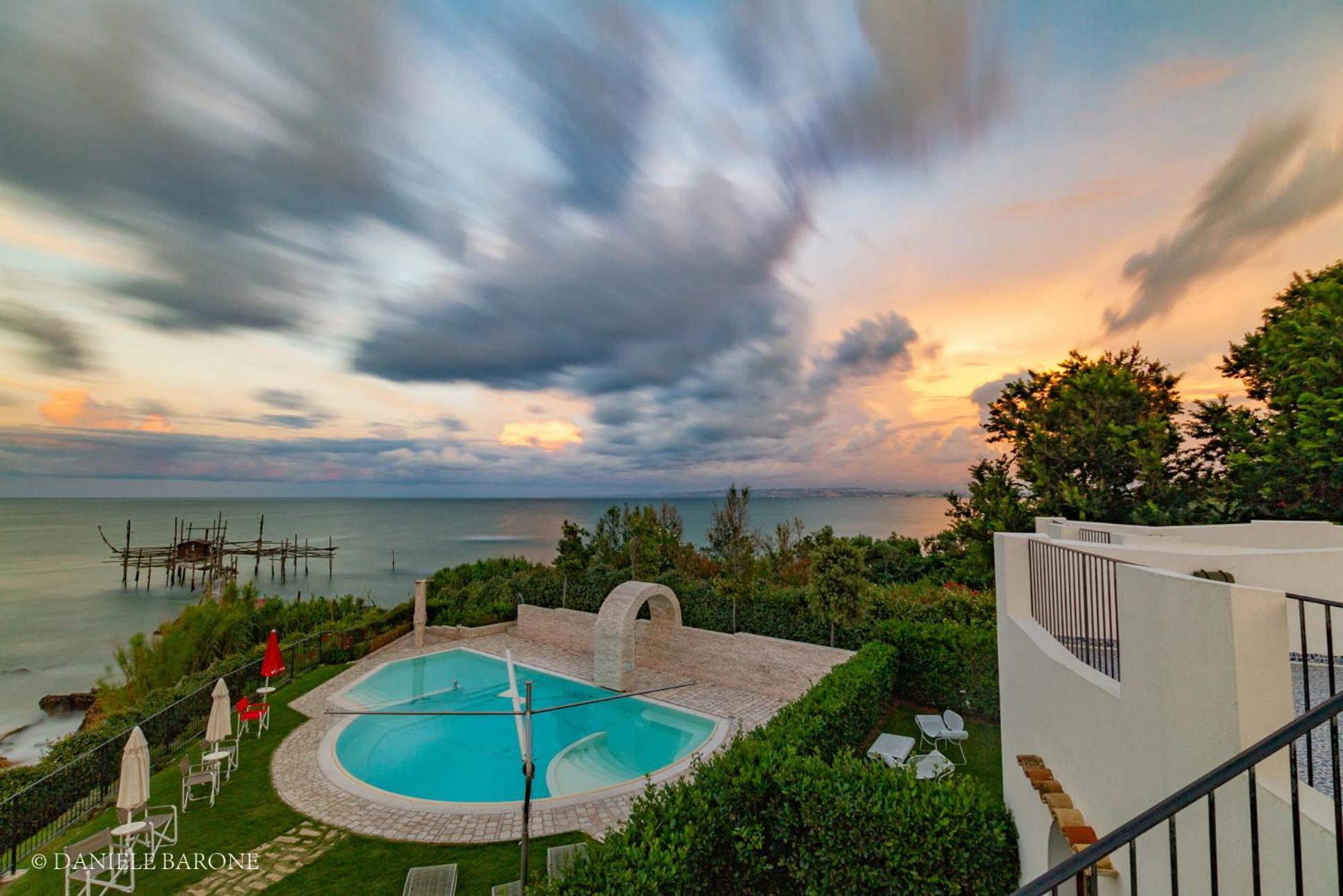 Baia Delphis Resort Vasto Exterior foto