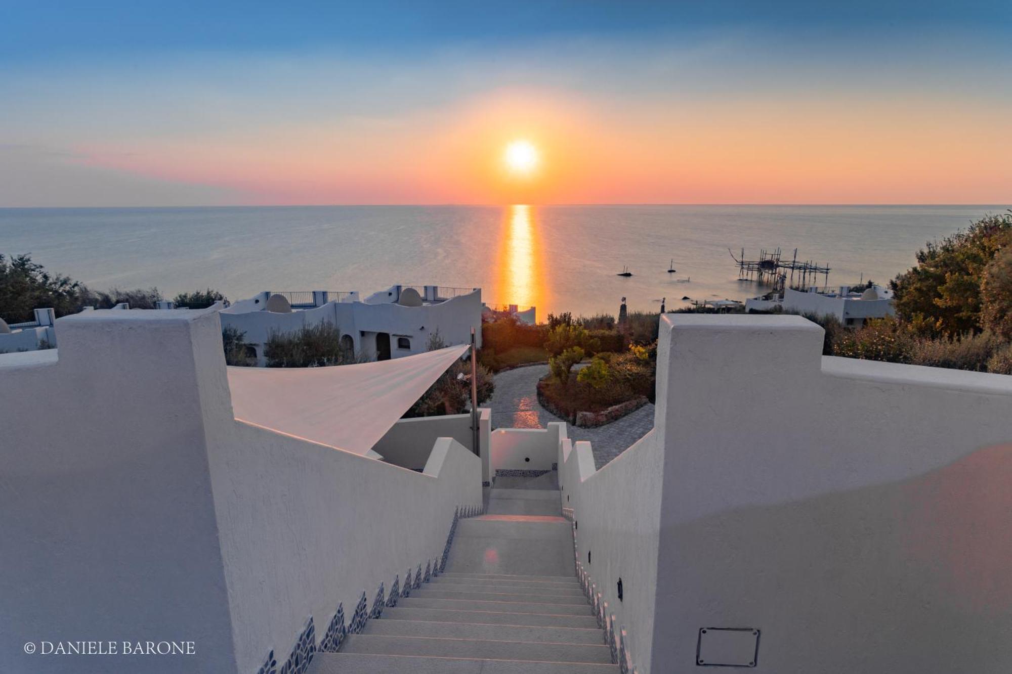 Baia Delphis Resort Vasto Exterior foto